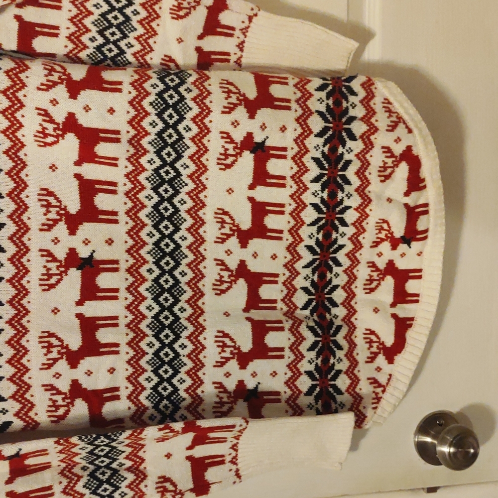Winter/Christmas Sweater Reindeer & Snowflakes - Picture 5 of 9